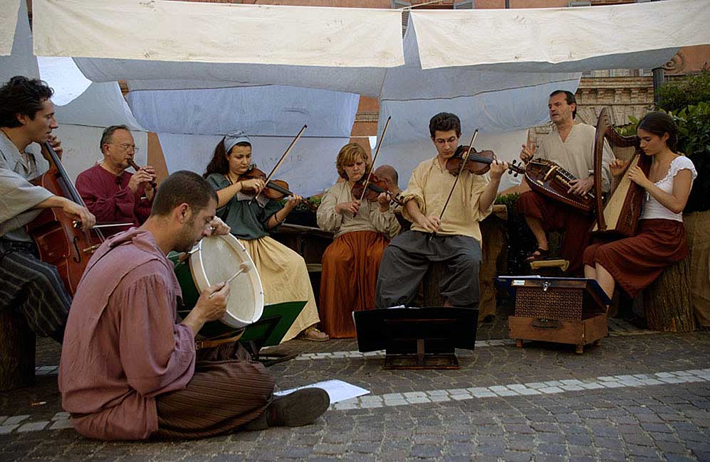 Siege of Canelli - street scene